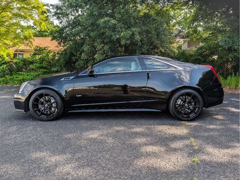 Used 2014 Cadillac CTS V w/ Wood Trim Package RWD image 9