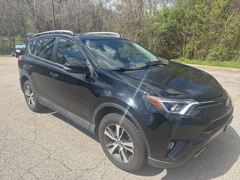 Used 2018 Toyota RAV4 XLE w/ Plus Extra Value Package image 5