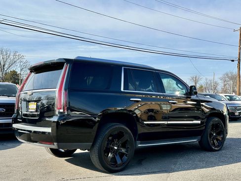 Used 2018 Cadillac Escalade 4WD image 9