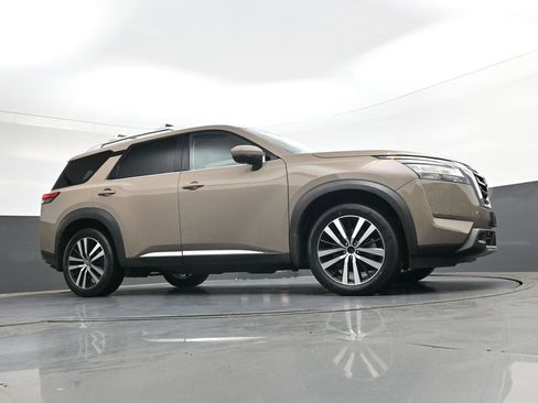 Used 2023 Nissan Pathfinder Platinum w/ Cargo Package AWD/4WD image 41