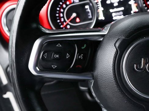 Used 2018 Jeep Wrangler Unlimited Rubicon image 26