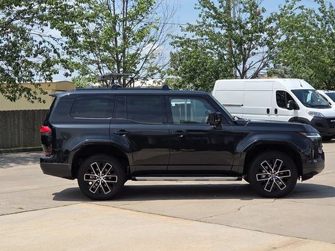Used 2024 Lexus GX 550 w/ Accessory Package (Z1) AWD/4WD image 6