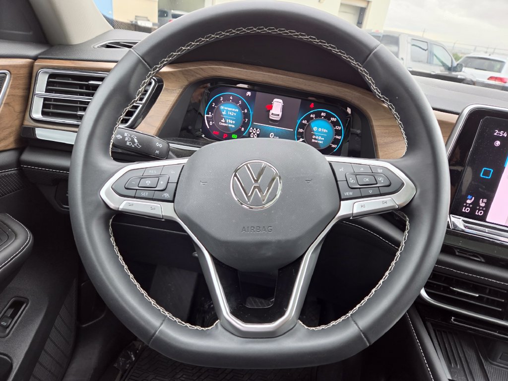 Certified 2026 Volkswagen Atlas SE FWD image 12