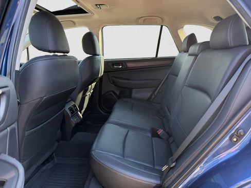 Used 2019 Subaru Outback 3.6R Limited AWD/4WD image 11