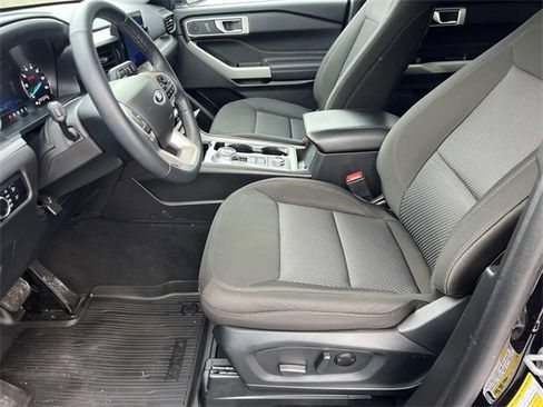 Certified 2023 Ford Explorer XLT image 20