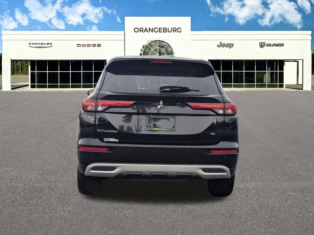 Used 2024 Mitsubishi Outlander SE FWD image 7