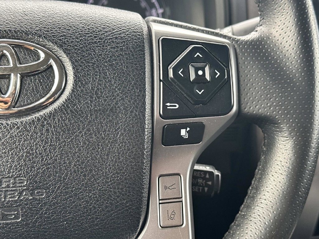 Used 2021 Toyota 4Runner SR5 AWD/4WD image 23