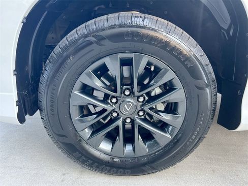 Certified 2023 Lexus GX 460 Premium image 9