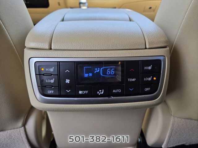 Used 2019 Toyota Highlander Limited Platinum FWD image 17