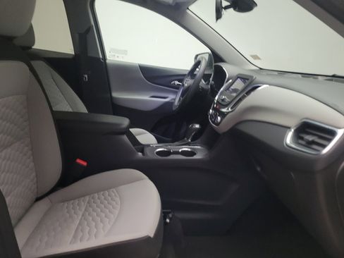 Used 2021 Chevrolet Equinox LS w/ LS Convenience Package AWD/4WD image 21