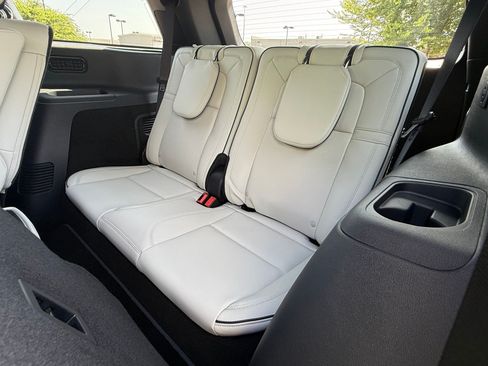 Used 2026 Lincoln Aviator Black Label w/ Jet Appearance Package AWD/4WD image 36
