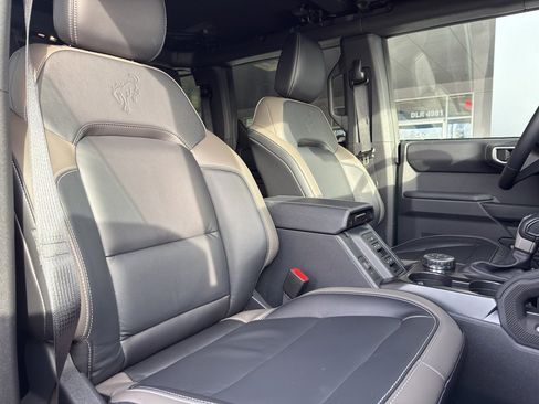 New 2025 Ford Bronco Outer Banks w/ Sasquatch Package AWD/4WD image 33