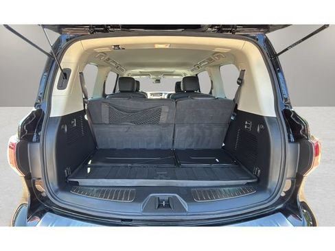 Used 2017 INFINITI QX80 4WD w/ Deluxe Technology Package image 31