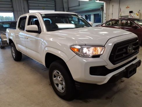 Used 2023 Toyota Tacoma SR AWD/4WD image 6