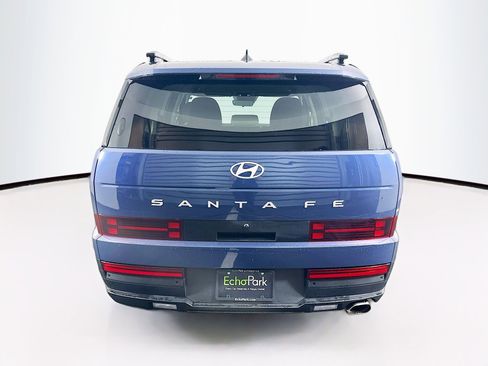 Used 2025 Hyundai Santa Fe SEL FWD image 7
