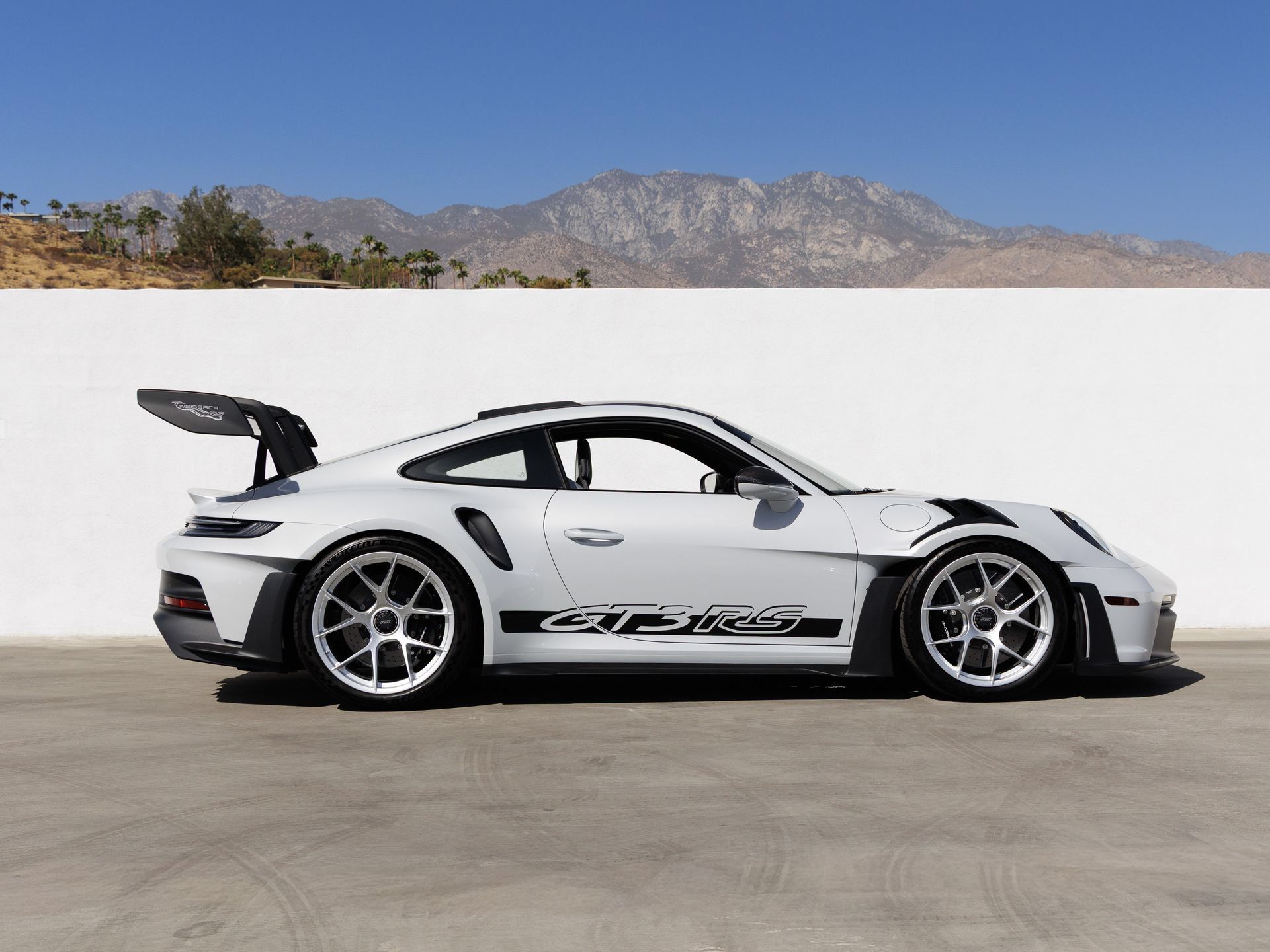 Certified 2025 Porsche 911 GT3 RS RWD image 8