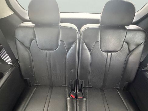 Certified 2022 Kia Sorento S w/ Panoramic Sunroof Package AWD/4WD image 41