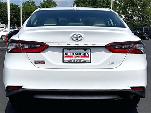 Used 2021 Toyota Camry LE w/ Convenience Package FWD image 4