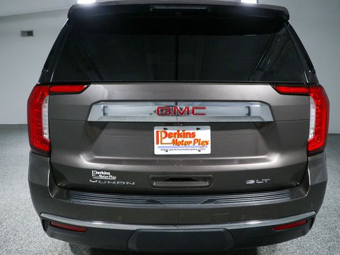 Used 2021 GMC Yukon SLT w/ SLT Luxury Plus Package RWD image 8