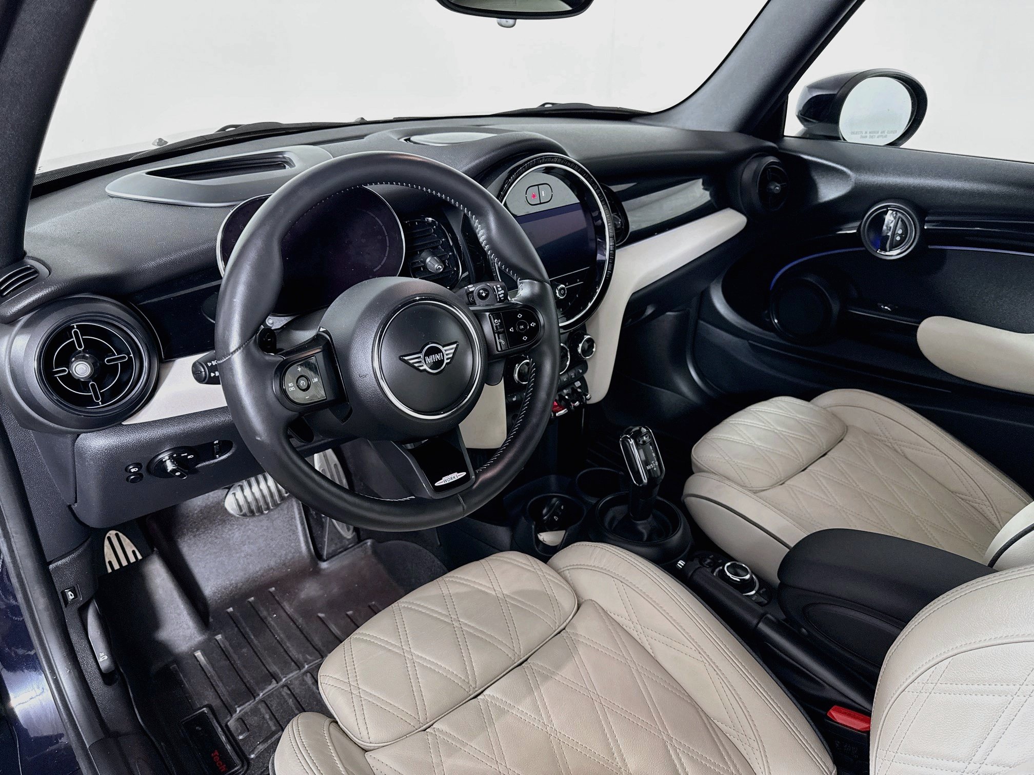 Used 2022 MINI Cooper John Cooper Works FWD image 9