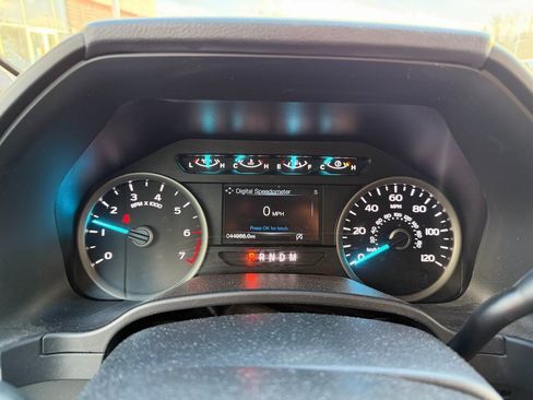 Used 2019 Ford F150 XLT w/ Equipment Group 302A Luxury image 3