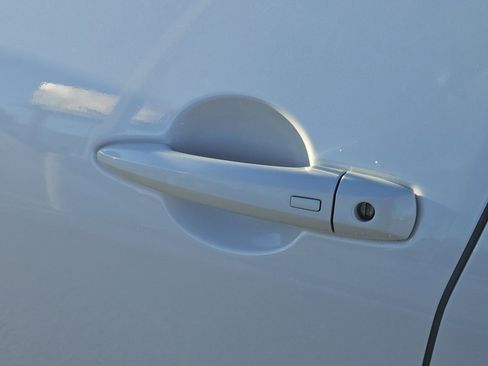 Used 2024 Nissan Sentra SV image 11