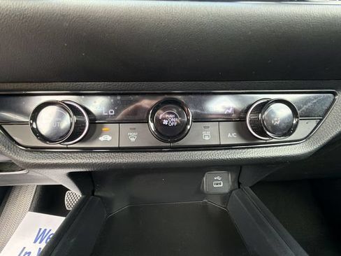 Used 2023 Honda HR-V LX image 24