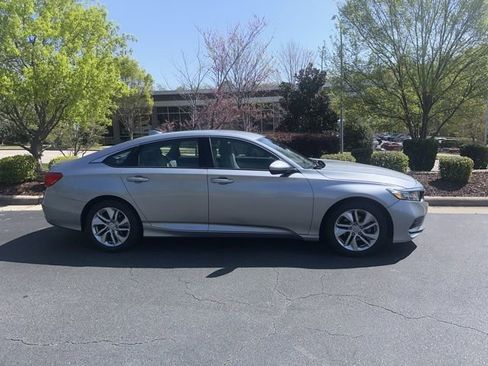 Used 2019 Honda Accord LX image 2