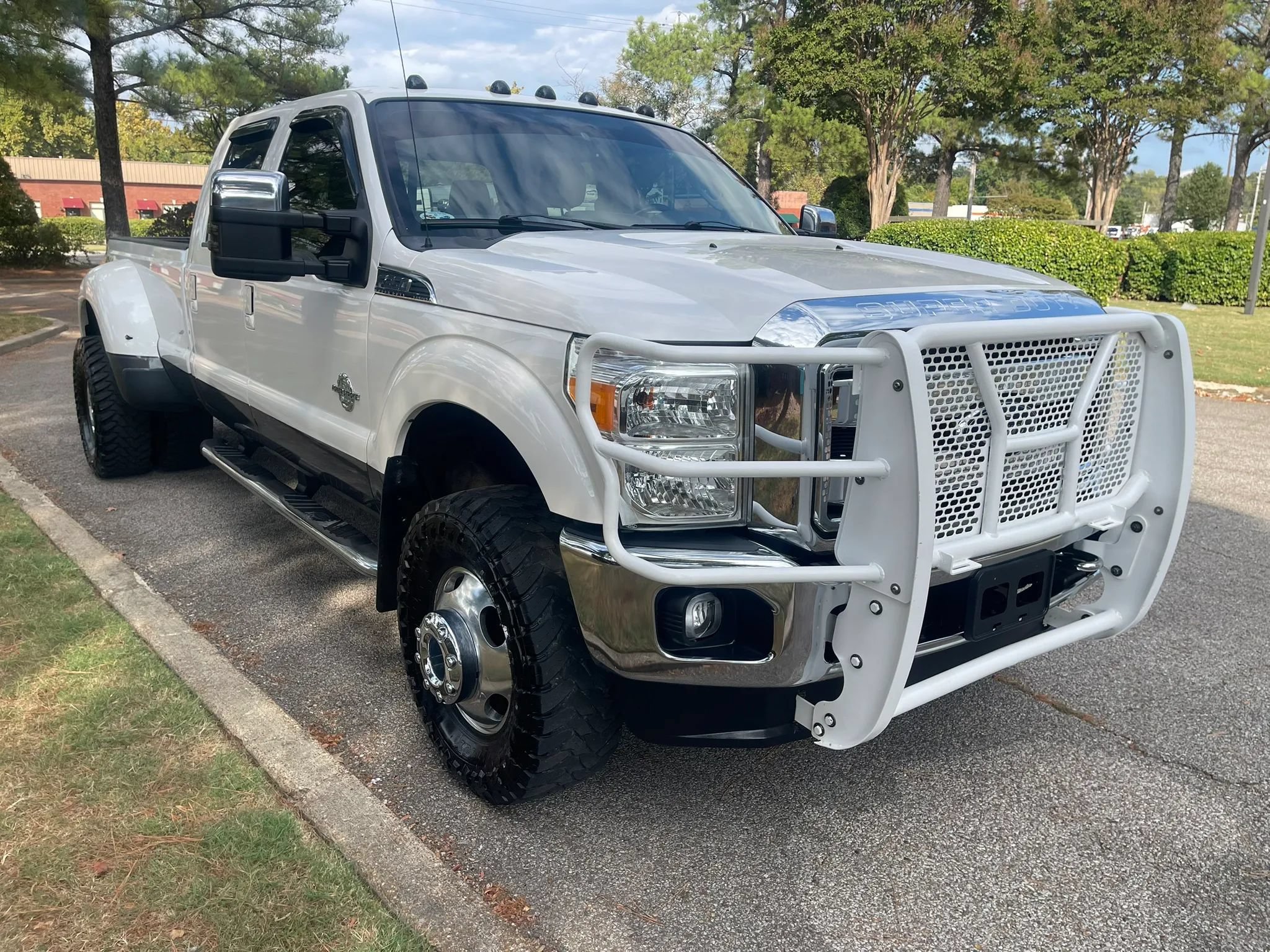Used 2016 Ford F350 Lariat w/ Lariat Ultimate Package AWD/4WD image 7