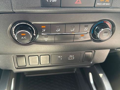 Used 2023 Nissan Frontier SV AWD/4WD image 18