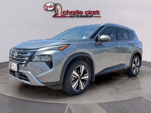 Certified 2024 Nissan Rogue SL FWD image 1