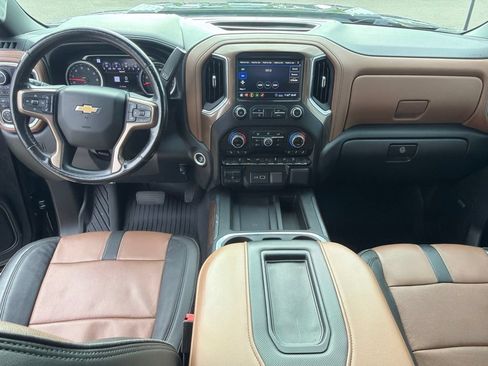 Used 2020 Chevrolet Silverado 2500 High Country w/ Technology Package AWD/4WD image 24
