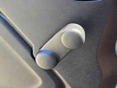 Used 2022 Jeep Gladiator Sport image 15