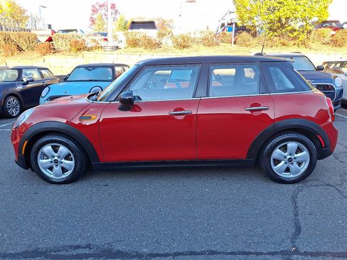 Used 2015 MINI Cooper 4-Door Hardtop image 7