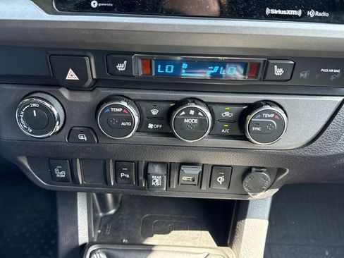 Used 2022 Toyota Tacoma TRD Sport w/ TRD Premium Sport Package AWD/4WD image 31