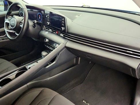 Used 2022 Hyundai Elantra SEL w/ Convenience Package FWD image 24