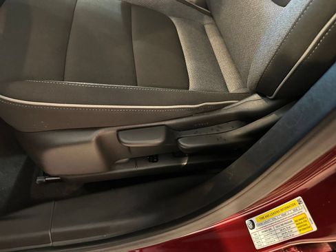 Used 2025 Chevrolet TrailBlazer LT FWD image 22