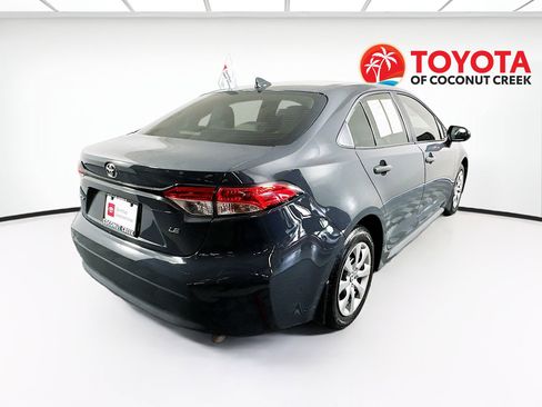 Used 2025 Toyota Corolla LE image 3