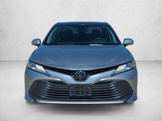 Used 2019 Toyota Camry XLE video 2