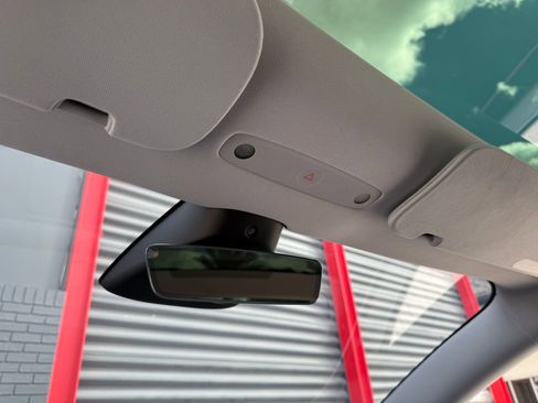 Used 2025 Tesla Model 3 image 20