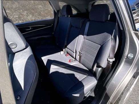 Used 2018 Kia Sorento LX image 22