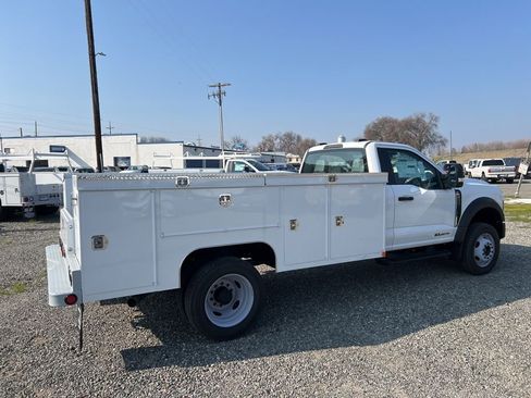 New 2024 Ford F550 4x4 Regular Cab Super Duty image 4