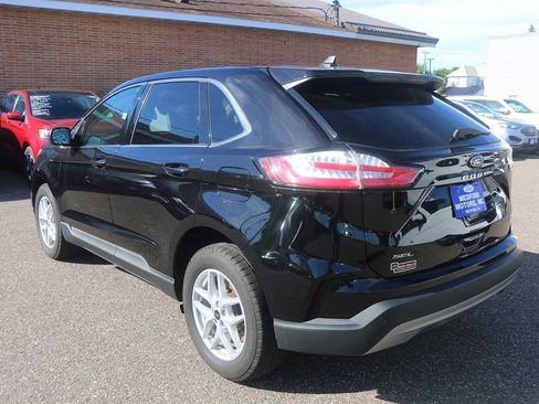Certified 2024 Ford Edge SEL w/ Convenience Package AWD/4WD image 3