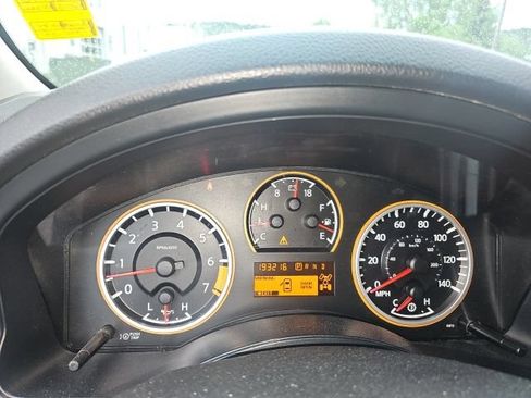 Used 2015 Nissan Armada SV AWD/4WD image 16