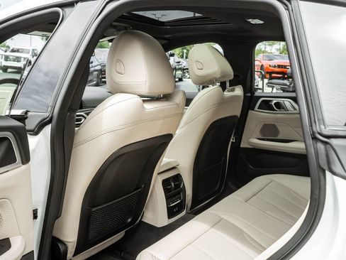 Used 2023 BMW i4 eDrive35 w/ Premium Package RWD image 28