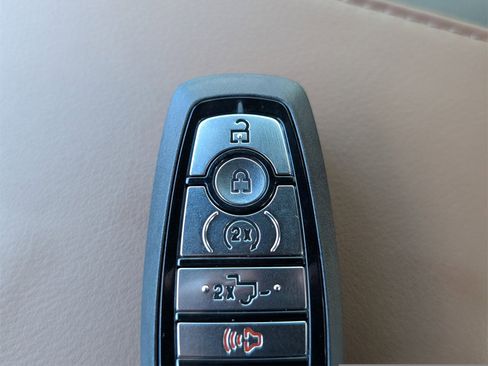 New 2025 Ford F150 King Ranch w/ FX4 Off-Road Package image 33