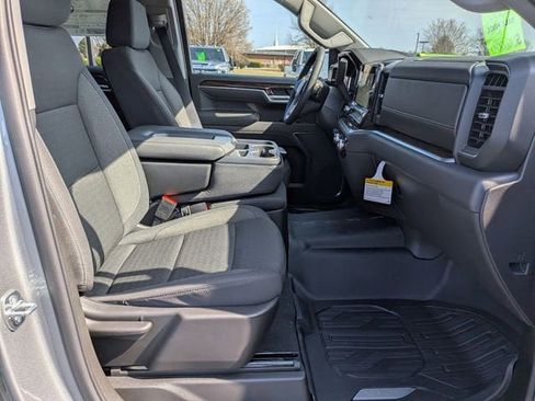 New 2026 GMC Sierra 1500 SLE image 36