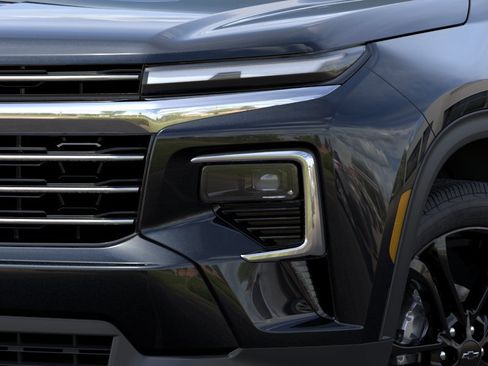 New 2026 Chevrolet Traverse LT w/ Driver Confidence Package AWD/4WD image 10