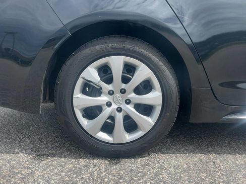 Used 2020 Toyota Corolla LE FWD image 39