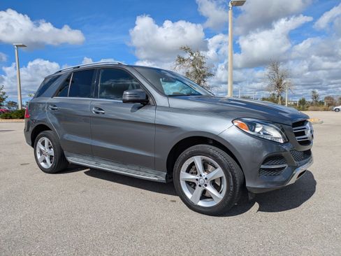 Used 2017 Mercedes-Benz GLE 350 image 2
